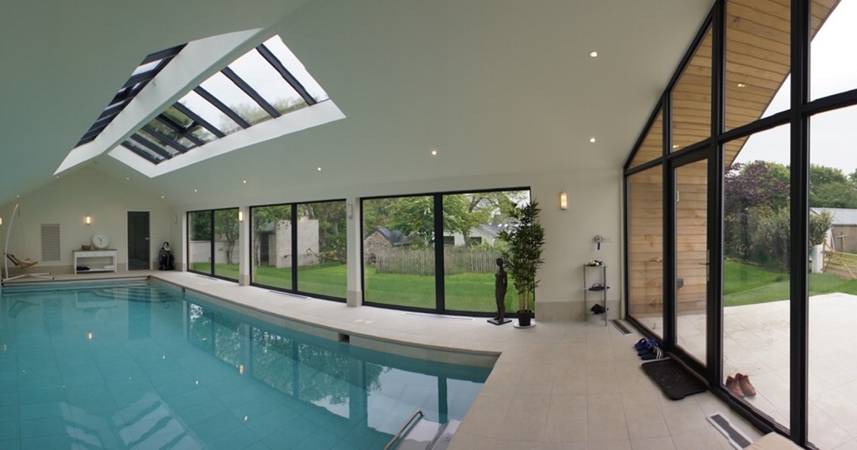 Kinver Kreations Project - Swimming Pool Building  Dinas